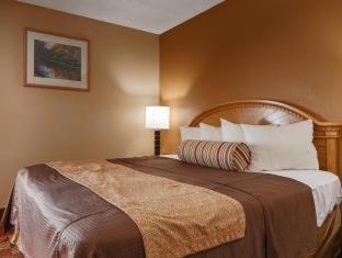 Best Western Martinsville Inn Room photo